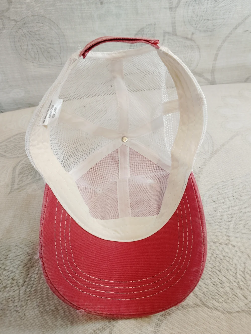 Kids Red Mesh-Back Hat with Minnie Bow Patch
